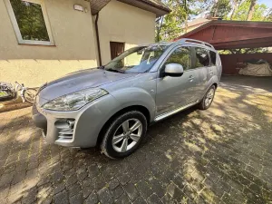 Peugeot 4007 HDI FAP 7-Sitzer Platinum 2011