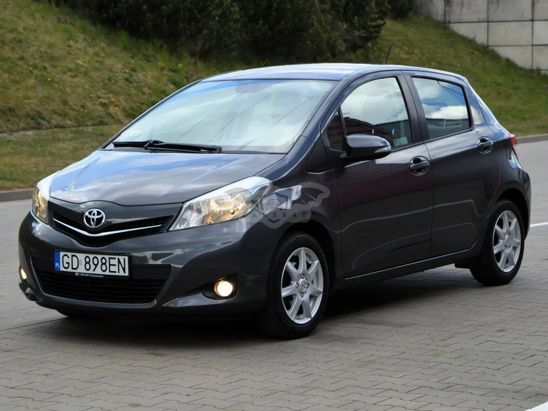 Toyota Yaris III 1.33 Prestige 2012
