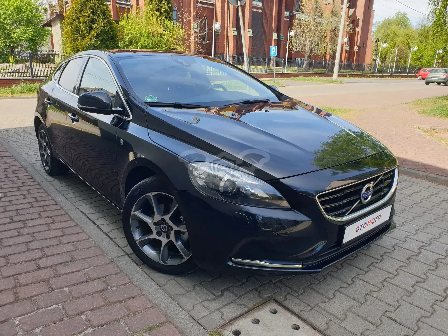 Volvo V40 II D2 R Design 2015