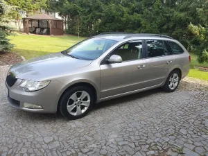 Skoda Superb II 2.0 TDI DSG Active 2012