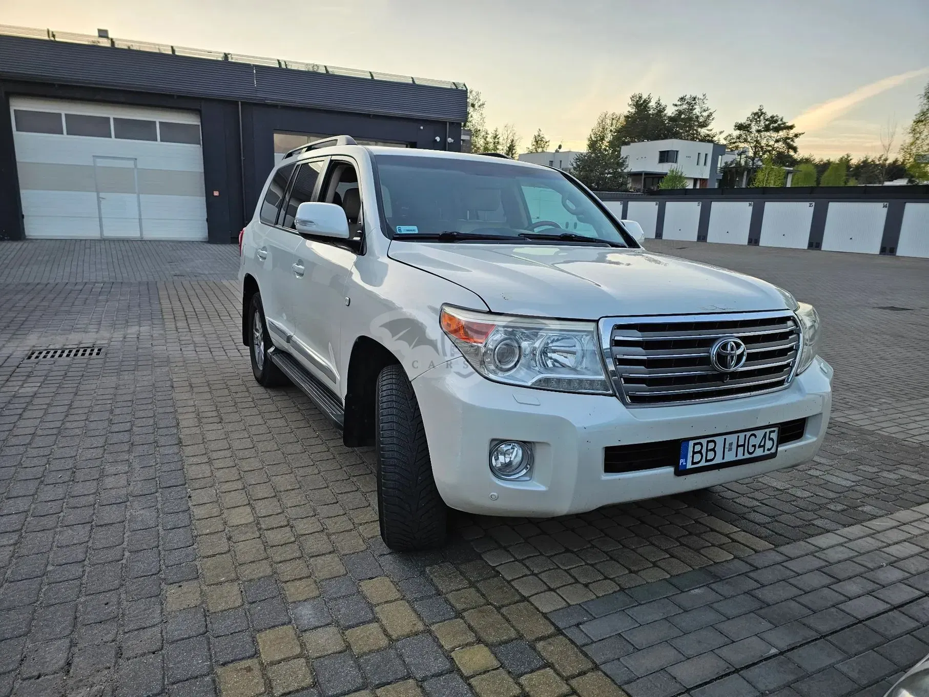 Toyota Land Cruiser VI LC 4.6 Prestige X 7 2012