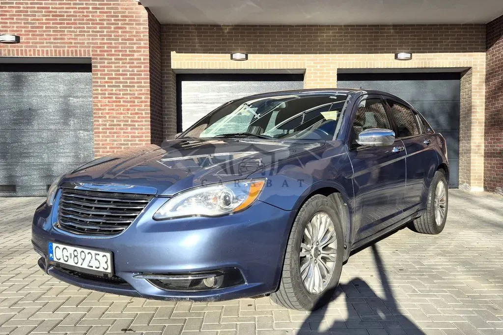 Chrysler 200 2011