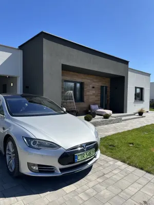 Tesla Model S 85 2014