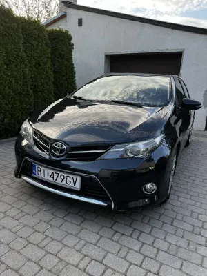 Toyota Auris II 1.6 Premium + 2013