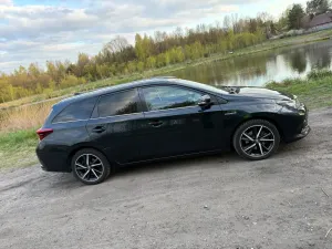 Toyota Auris II Hybrid 135 Selection 2017