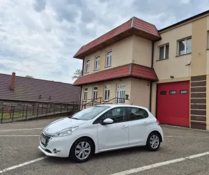 Peugeot 208 I e-HDi 92 Stop&Start Active 2014