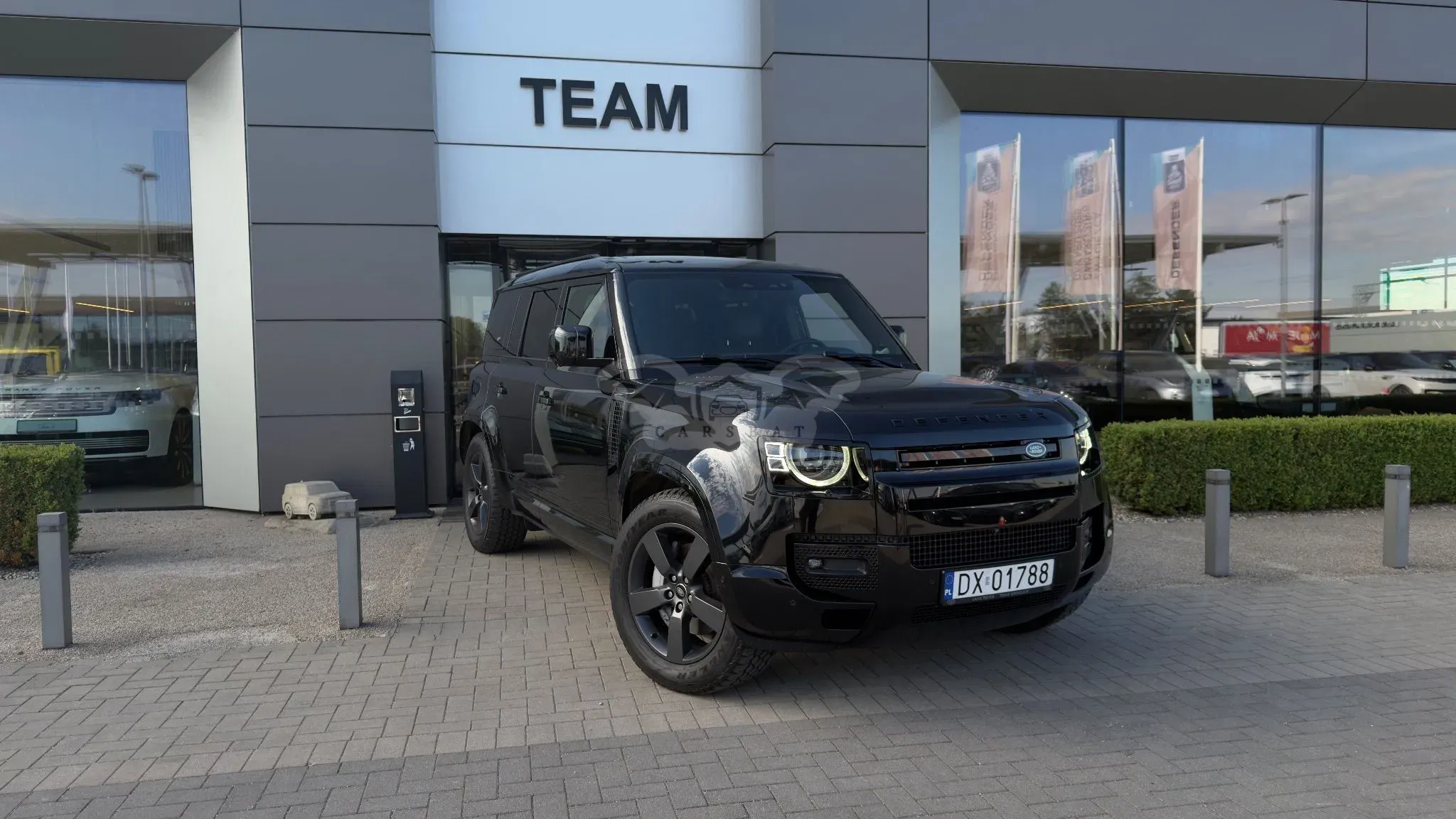 Land Rover Defender 2024