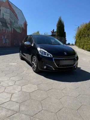 Peugeot 208 I PureTech 82 Allure 2017