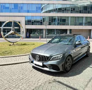 Mercedes-Benz C W205 300 d 4MATIC 9G-TRONIC 2019