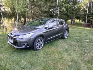 Citroën DS4 THP 200 SportChic 2011