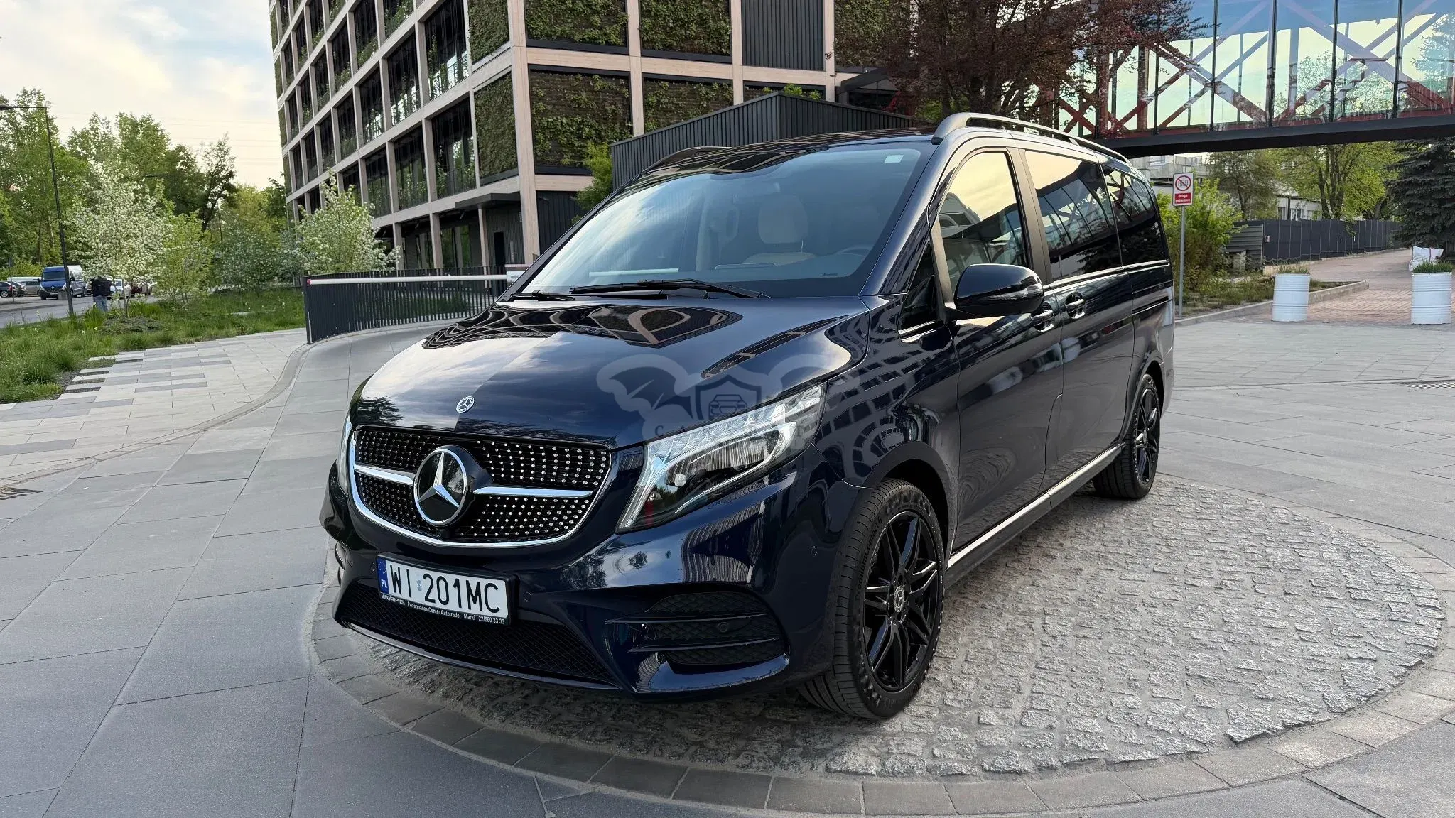 Mercedes-Benz V II 300 d 4-Matic Avantgarde 9G-Tronic (d³ugi) 2022