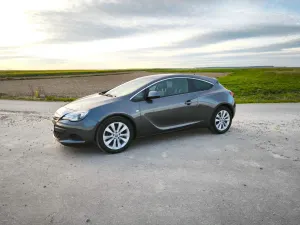 Opel Astra J 1.4 Turbo 2012