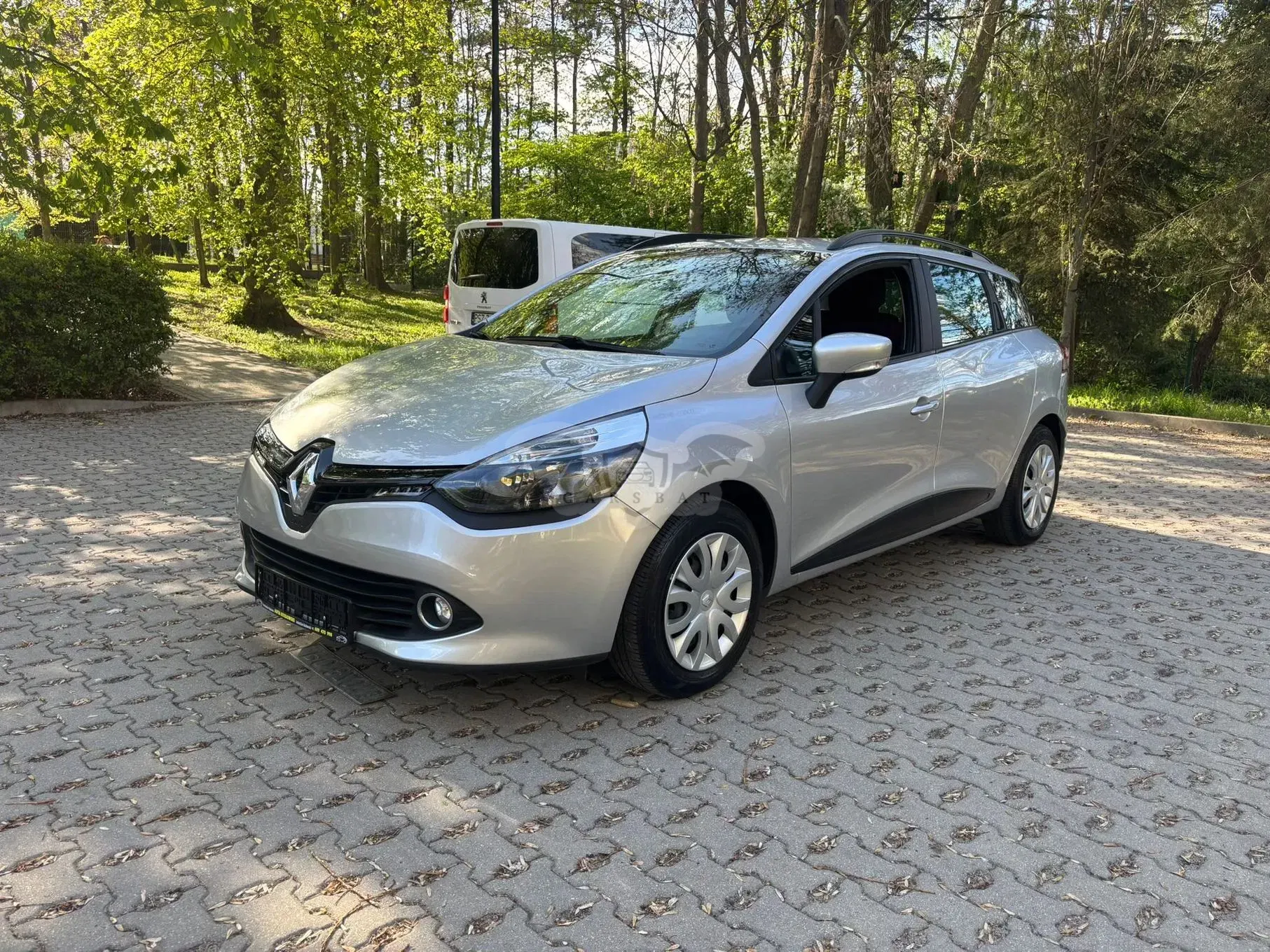 Renault Clio IV 1.2 16V 75 Expression 2013