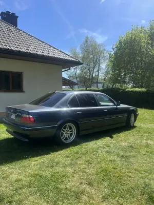 BMW 7 Series E38 740iL 2001