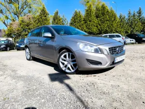 Volvo V60 I 2011