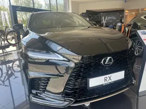 Lexus RX V 2025