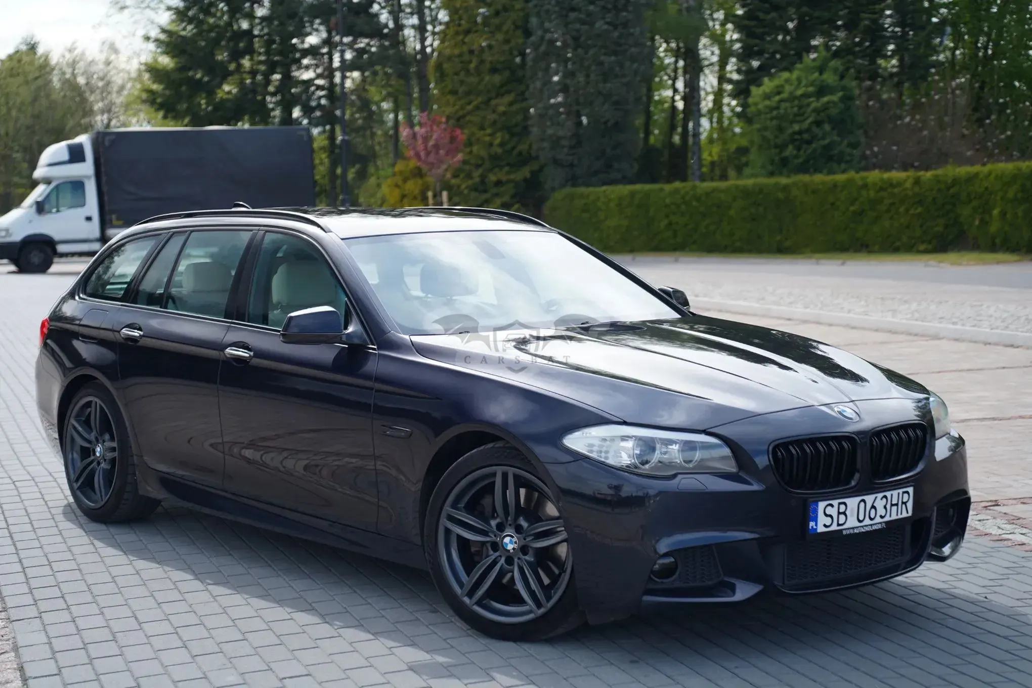 BMW 5 Series F10/F11 528i Sport-Aut 2011