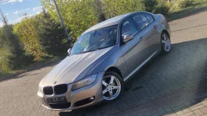 BMW 3 Series E90/E91/E92/E93 320i 2009