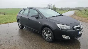 Opel Astra J 1.7 CDTI 2011