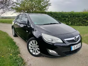 Opel Astra J 2010