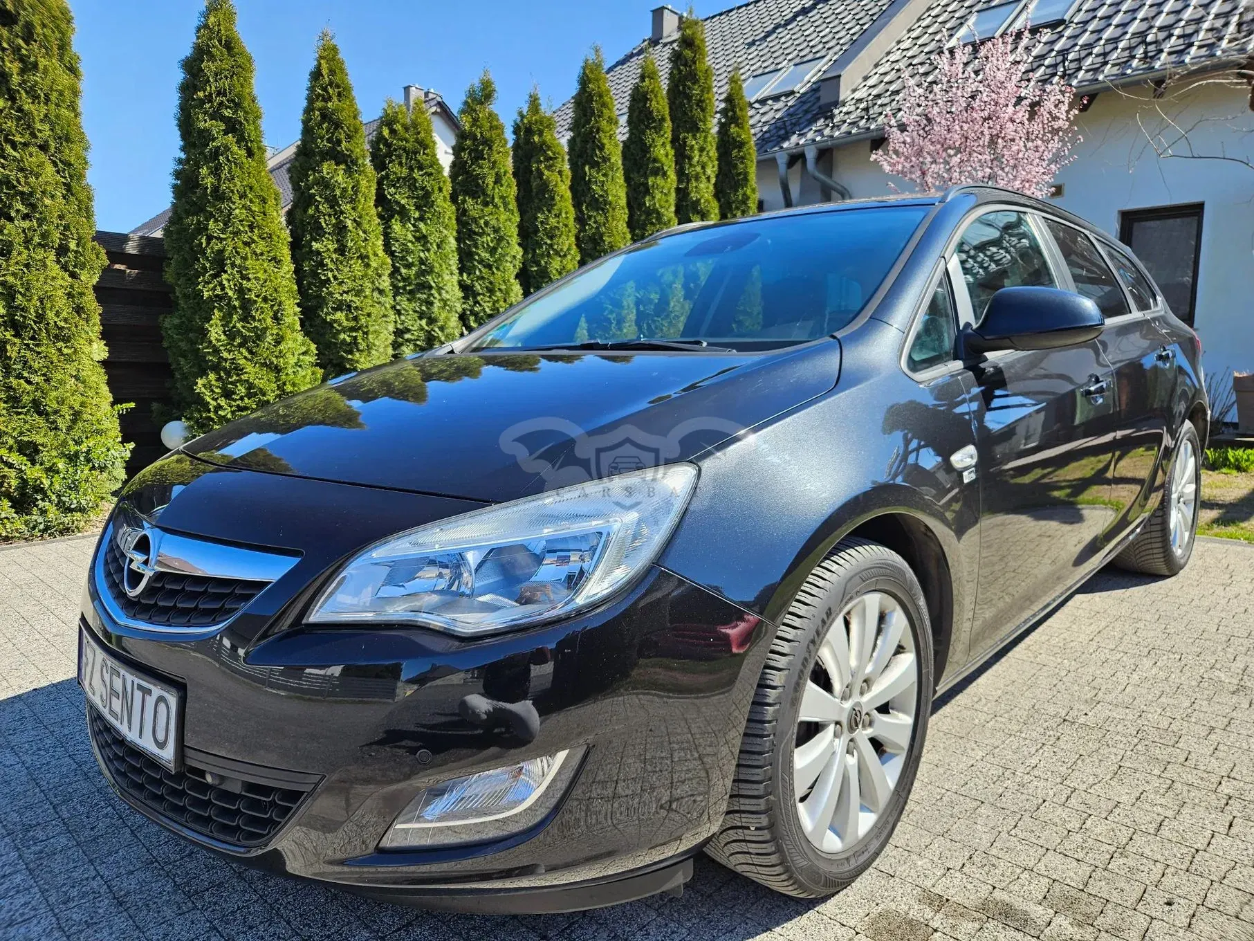 Opel Astra J 1.7 CDTI DPF 150 Jahre 2012