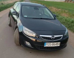 Opel Astra J 2.0 CDTI DPF 2012