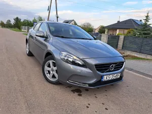 Volvo V40 II T2 Momentum 2015