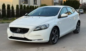Volvo V40 II D2 2013