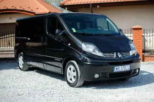 Renault Trafic II Grand Passenger Black Edition 2013