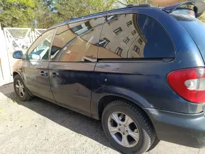 Chrysler Voyager IV 2.5 SE CRD 2003