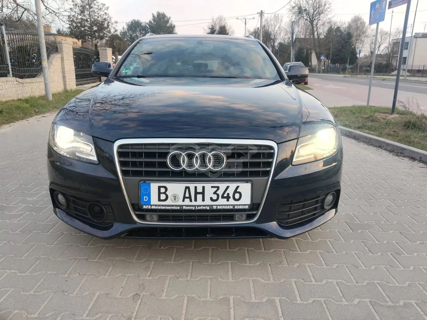 Audi A4 B8 2.0 TDI DPF multitronic S line Sportpaket (plus) 2011