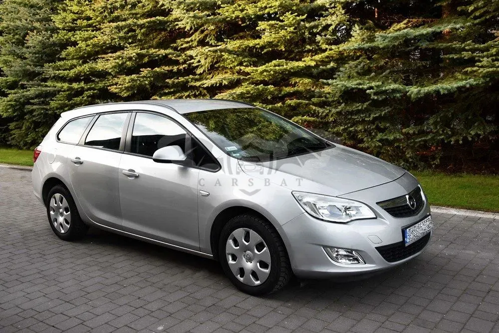 Opel Astra J 1.7 CDTI 2011
