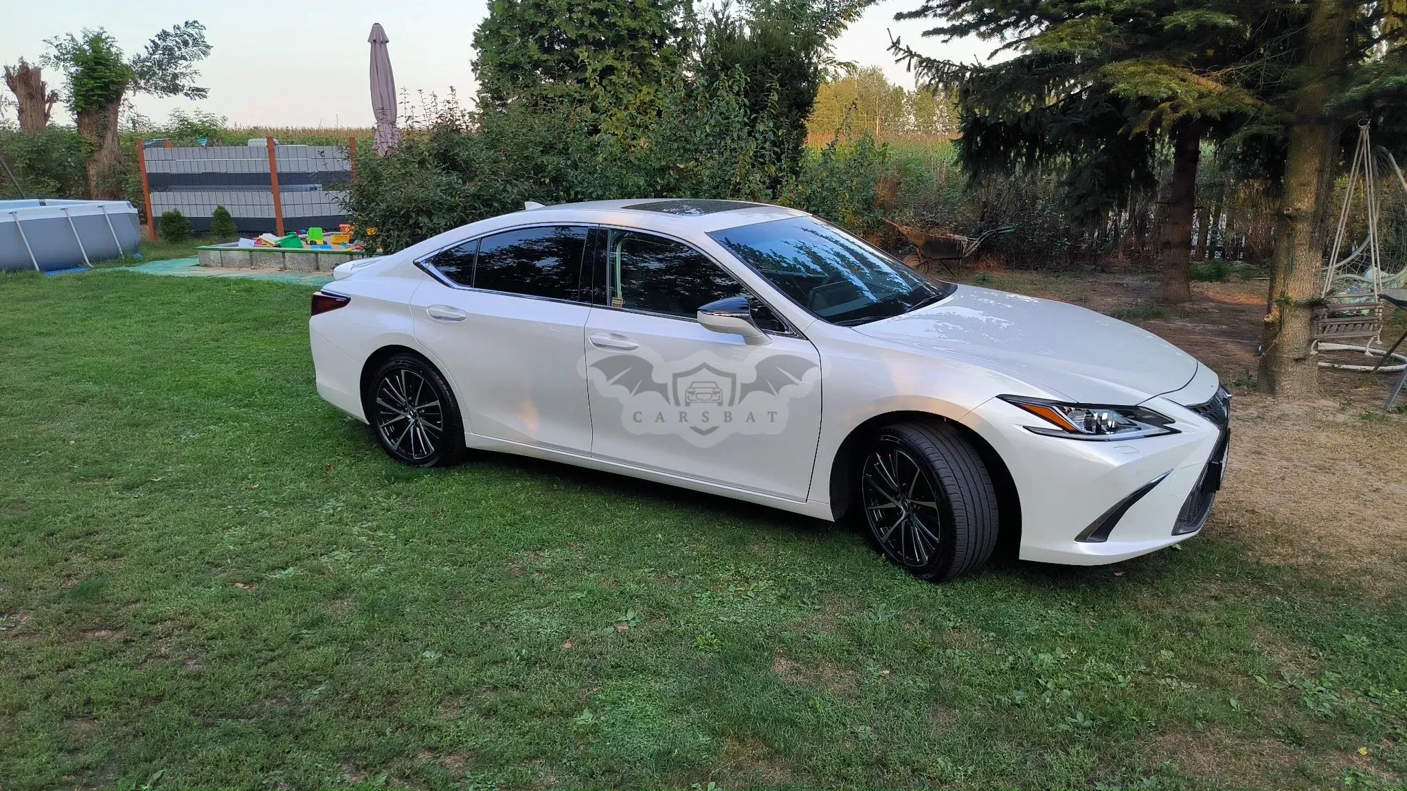 Lexus ES 300h Business Edition 2025