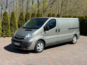 Opel Vivaro I L2H1 2.9t 2012