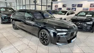 BMW 7 Series G70 740d xDrive mHEV M Sport sport 2022