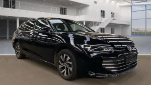 Volkswagen Passat B9 2.0 TDI SCR Business DSG 2025