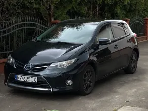 Toyota Auris II 1.8 HSD Prestige 2014