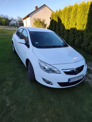 Opel Astra J 1.7 CDTI 2011
