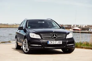 Mercedes-Benz C W204 200 CDI DPF (BlueEFFICIENCY) 7G-TRONIC Elegance 2012