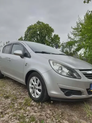 Opel Corsa D 1.2 16V Enjoy 2010