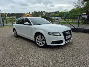 Audi A4 B8 2.0 TDI DPF Attraction 2010