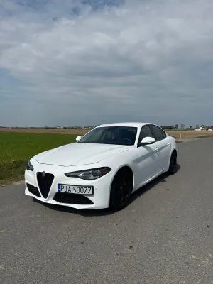Alfa Romeo Giulia 2.0 Turbo 16V AT8 Veloce 2018