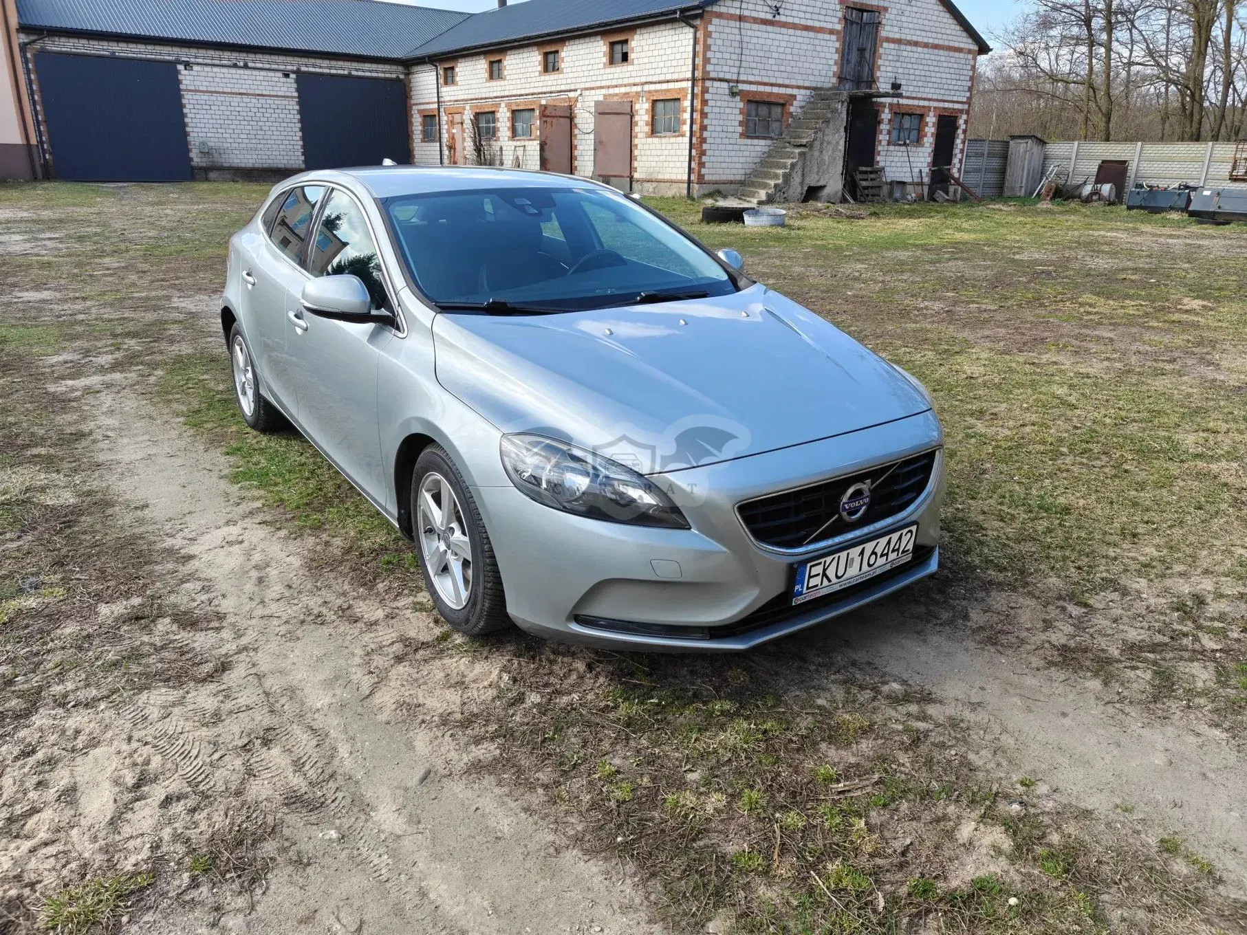 Volvo V40 II D2 Momentum 2014