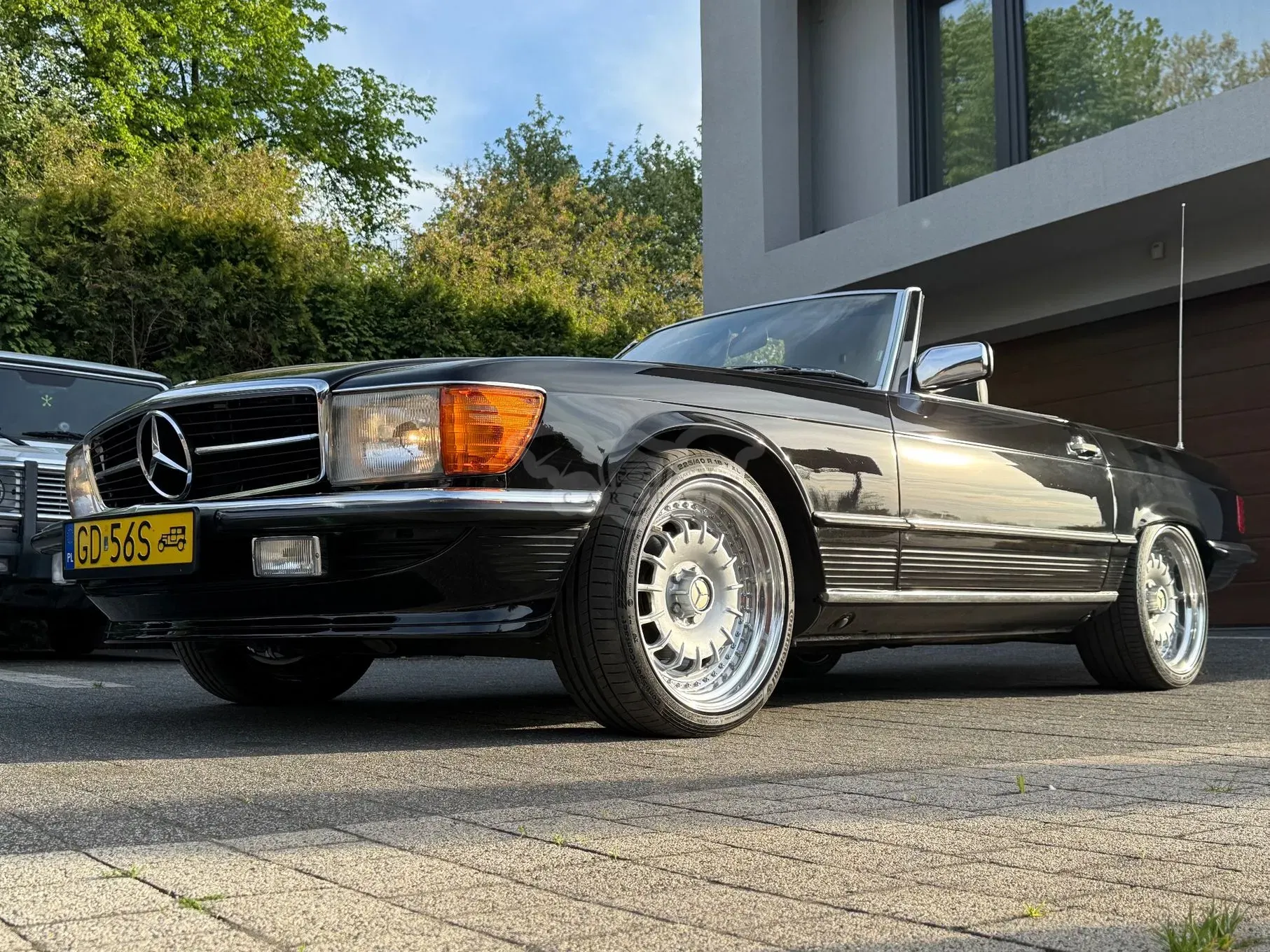 Mercedes-Benz SL R107 1985