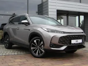 MG HS 2025