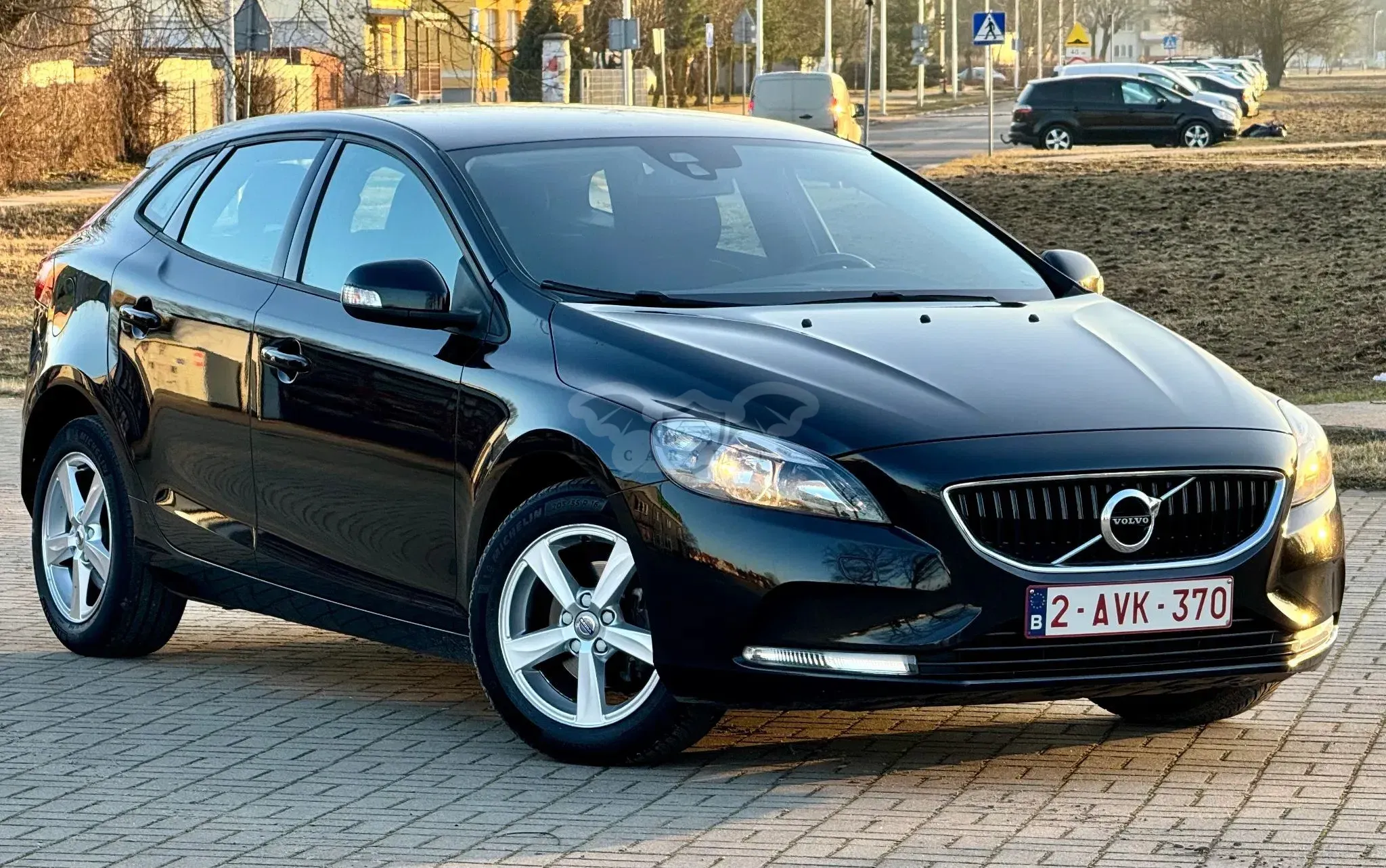 Volvo V40 II D2 Momentum 2016
