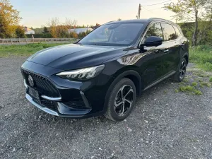 MG HS 1.5T Luxury 2023