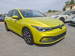 Volkswagen Golf VIII 1.5 eTSI OPF DSG Active 2021