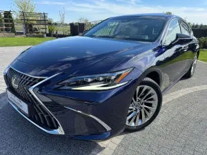 Lexus ES 300h Omotenashi 2023