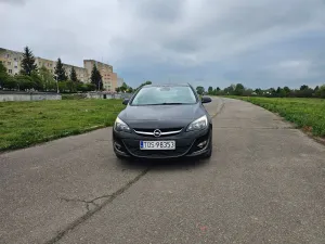 Opel Astra J 1.4 Turbo Active 2012